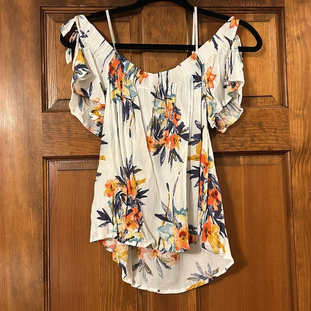 One Clothing Floral Off-Shoulder Top, Small - Picture 6 of 6
